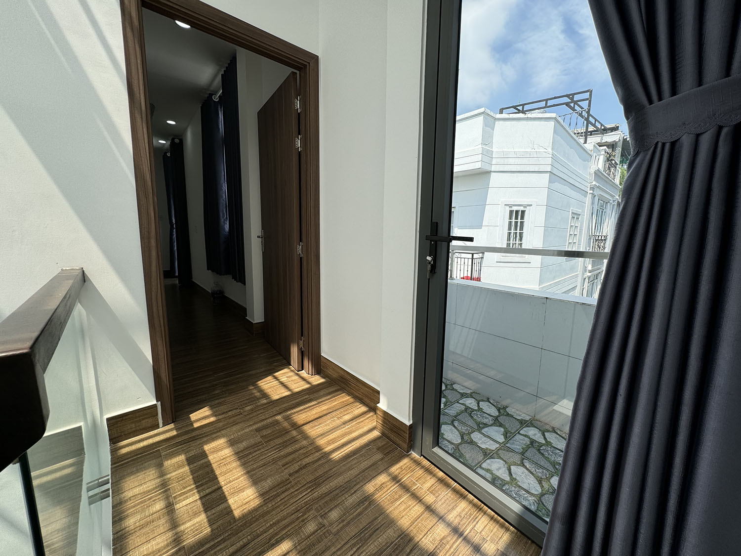Bán nhà Nơ Trang Long, Quận Bình Thạnh Tuyệt phẩm B.thự Mini 3 lầu thiết kế Singapore hẻm ôtô 7 chỗ